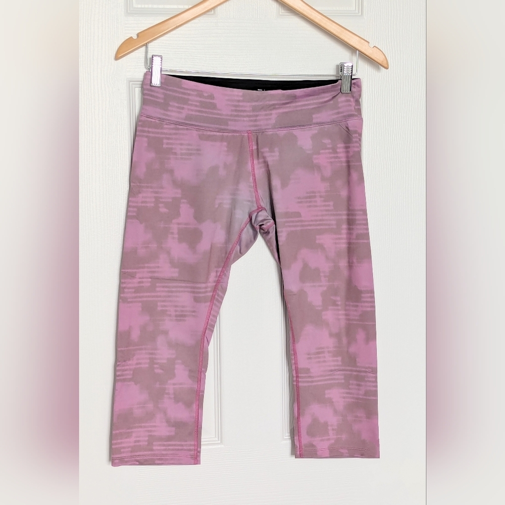 Fila Women's (Size Medium) Capris Leggings